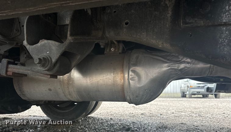 image for item EG1637 2015 Dodge Ram 5500HD bucket truck