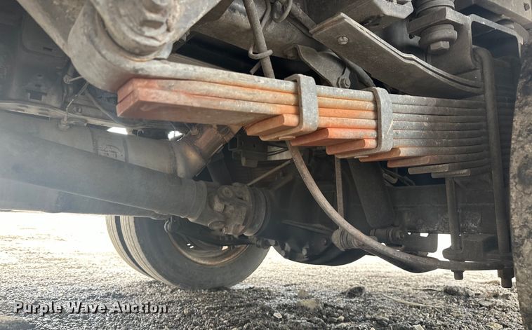 image for item EG1637 2015 Dodge Ram 5500HD bucket truck