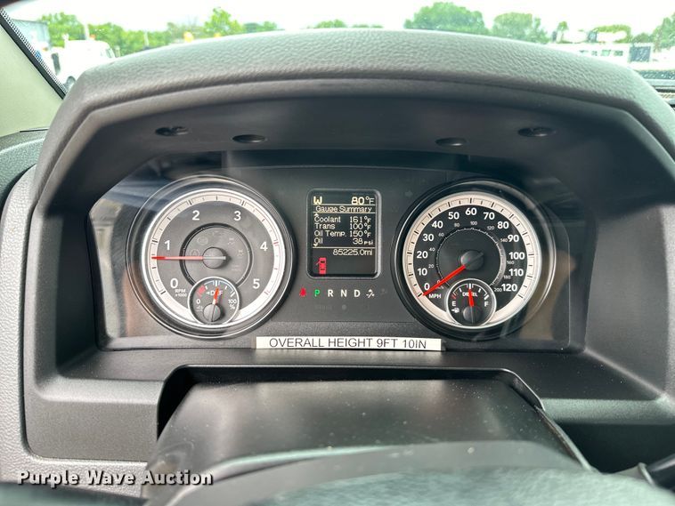 image for item EG1637 2015 Dodge Ram 5500HD bucket truck