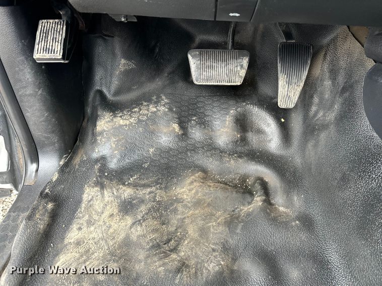 image for item EG1637 2015 Dodge Ram 5500HD bucket truck