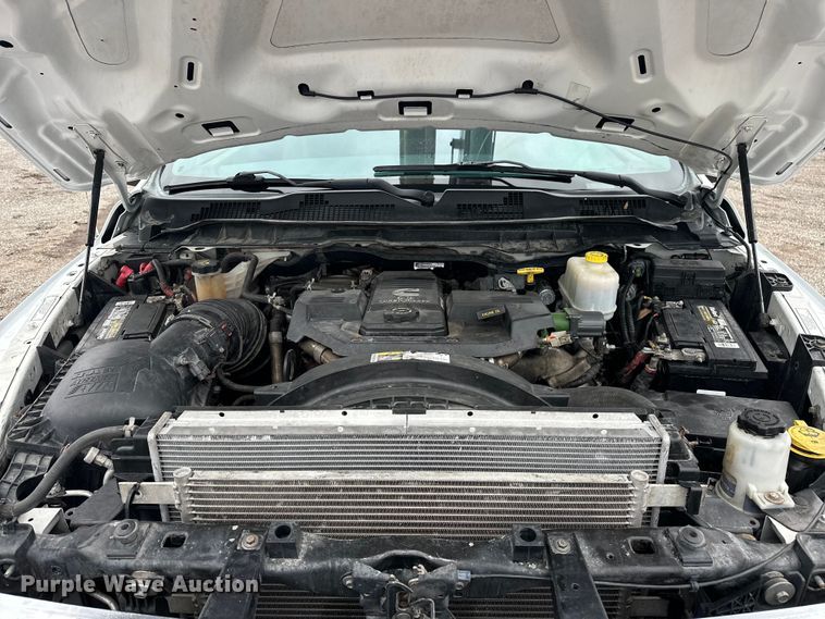 image for item EG1637 2015 Dodge Ram 5500HD bucket truck