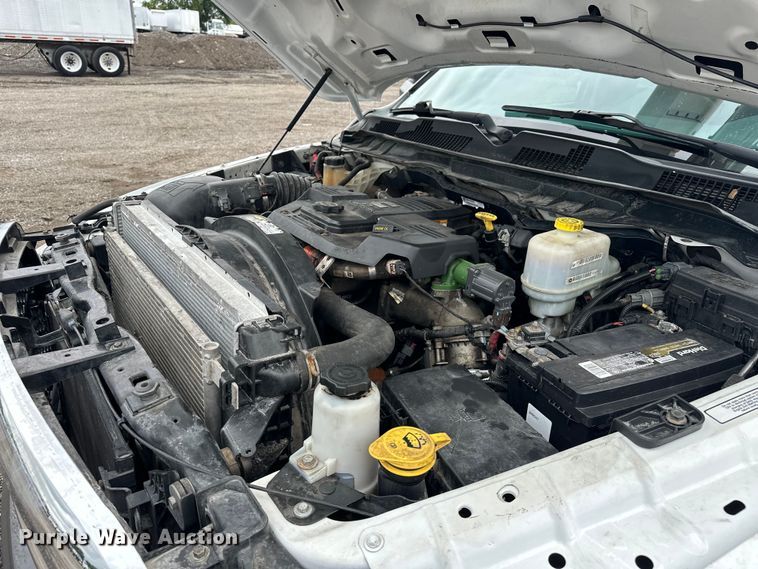 image for item EG1637 2015 Dodge Ram 5500HD bucket truck