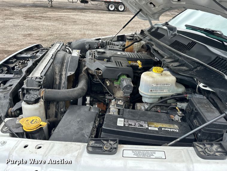 image for item EG1637 2015 Dodge Ram 5500HD bucket truck