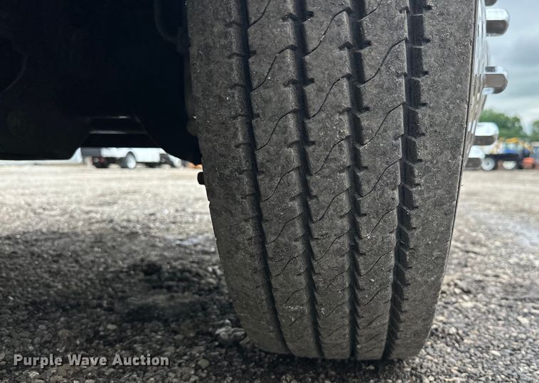 image for item EG1637 2015 Dodge Ram 5500HD bucket truck