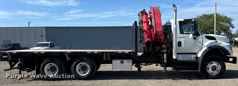 image for item EG1642 2014 International  WorkStar 7500 crane truck