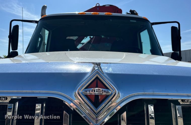 image for item EG1642 2014 International  WorkStar 7500 crane truck