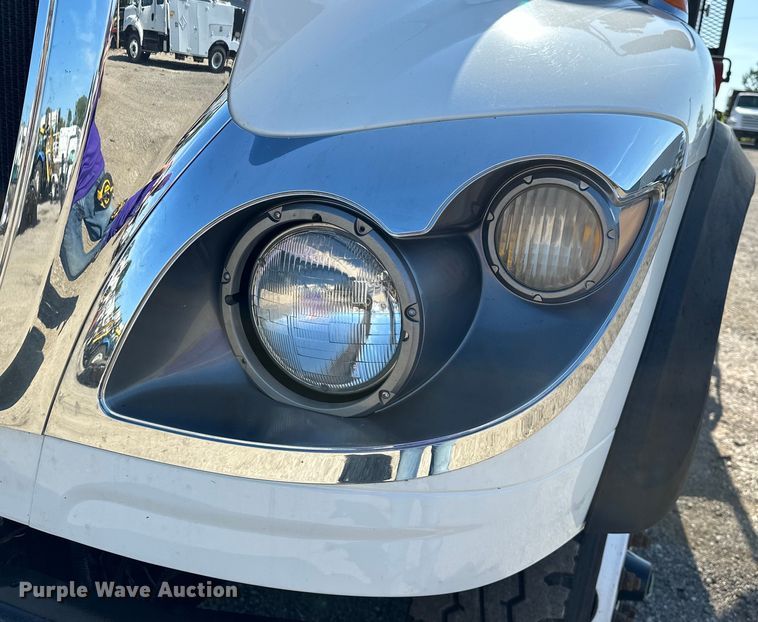 image for item EG1642 2014 International  WorkStar 7500 crane truck