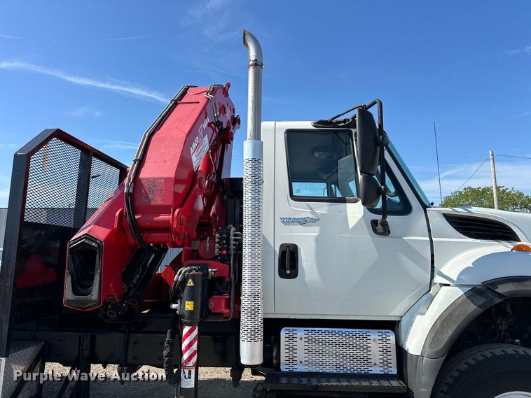 image for item EG1642 2014 International  WorkStar 7500 crane truck