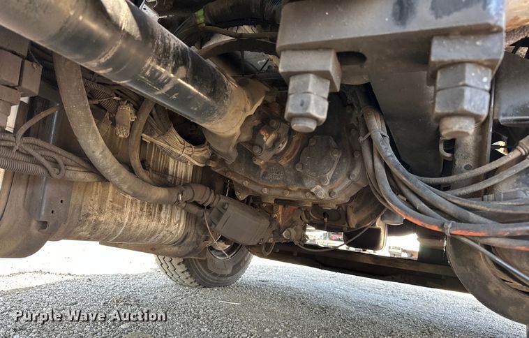 image for item EG1642 2014 International  WorkStar 7500 crane truck