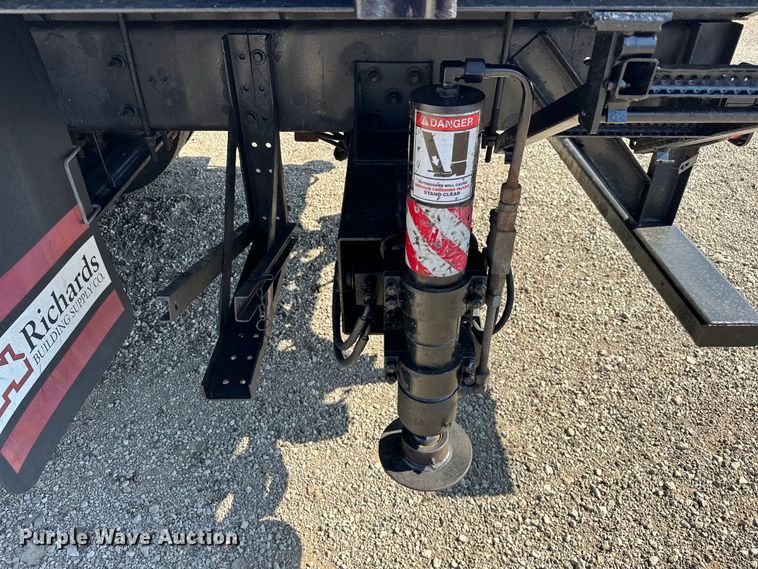 image for item EG1642 2014 International  WorkStar 7500 crane truck