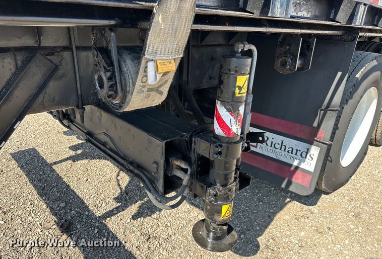 image for item EG1642 2014 International  WorkStar 7500 crane truck