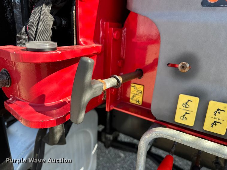 image for item EG1642 2014 International  WorkStar 7500 crane truck