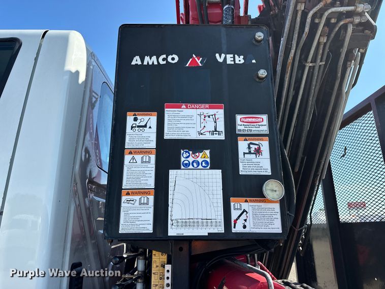 image for item EG1642 2014 International  WorkStar 7500 crane truck