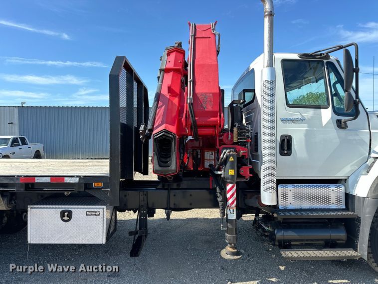 image for item EG1642 2014 International  WorkStar 7500 crane truck