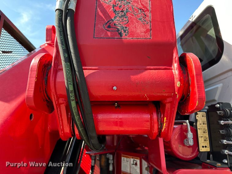 image for item EG1642 2014 International  WorkStar 7500 crane truck