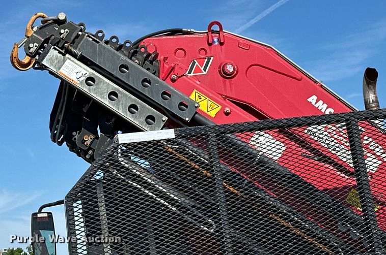 image for item EG1642 2014 International  WorkStar 7500 crane truck