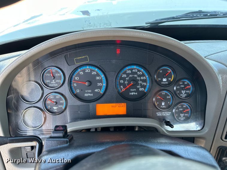 image for item EG1642 2014 International  WorkStar 7500 crane truck