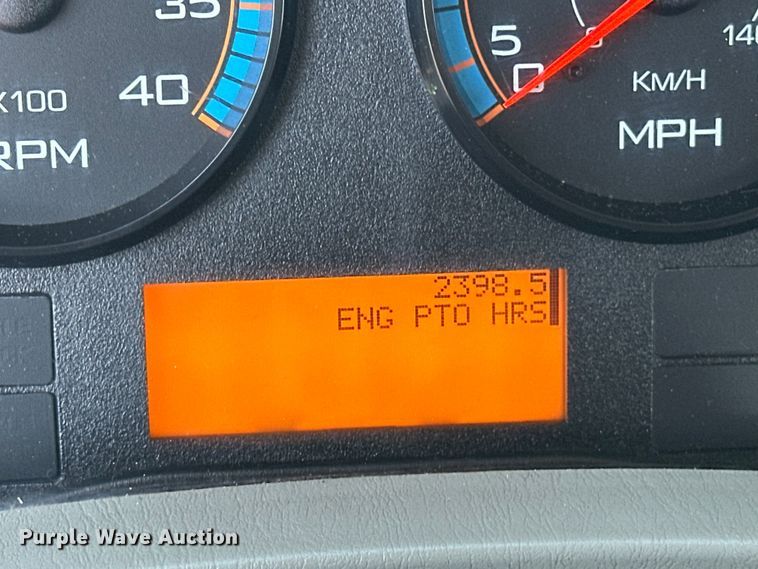 image for item EG1642 2014 International  WorkStar 7500 crane truck