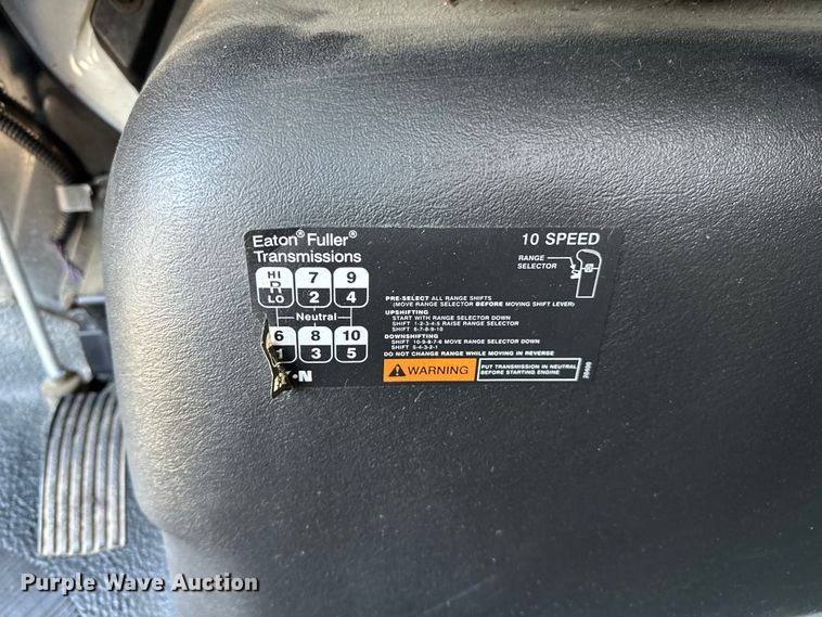 image for item EG1642 2014 International  WorkStar 7500 crane truck