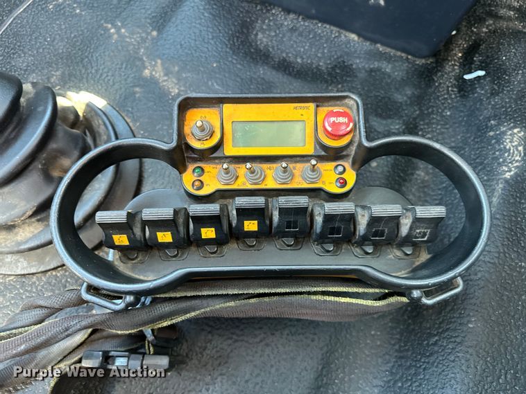 image for item EG1642 2014 International  WorkStar 7500 crane truck