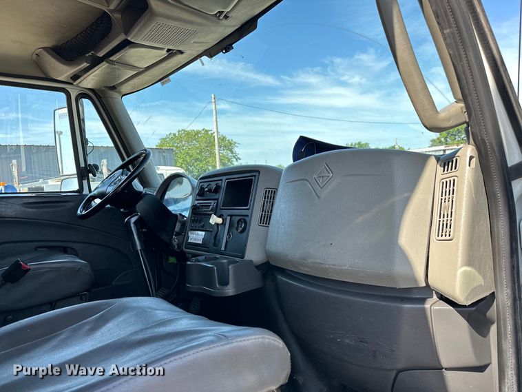 image for item EG1642 2014 International  WorkStar 7500 crane truck