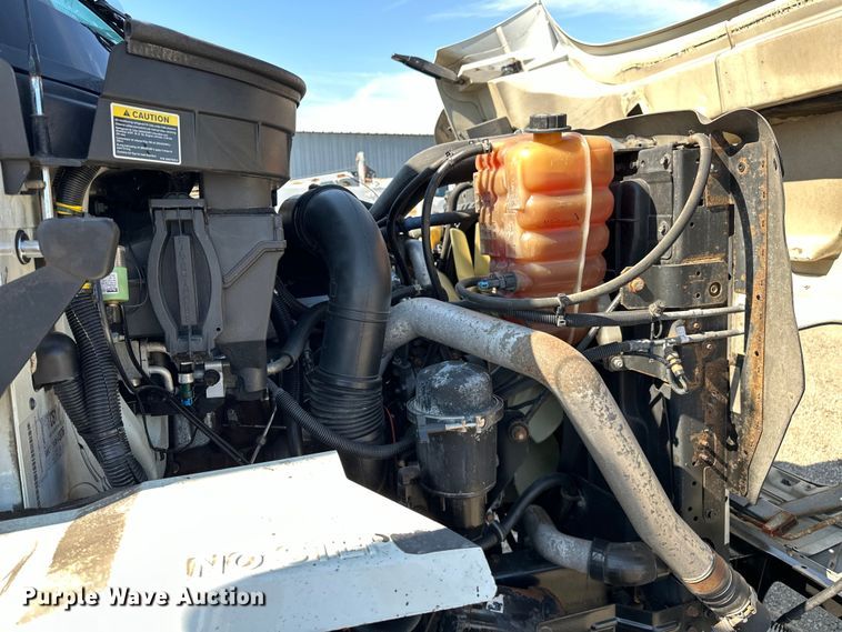 image for item EG1642 2014 International  WorkStar 7500 crane truck