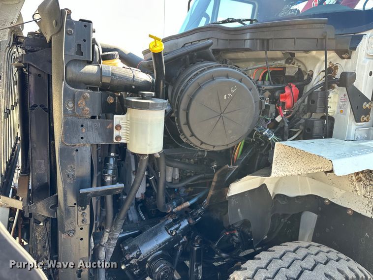 image for item EG1642 2014 International  WorkStar 7500 crane truck