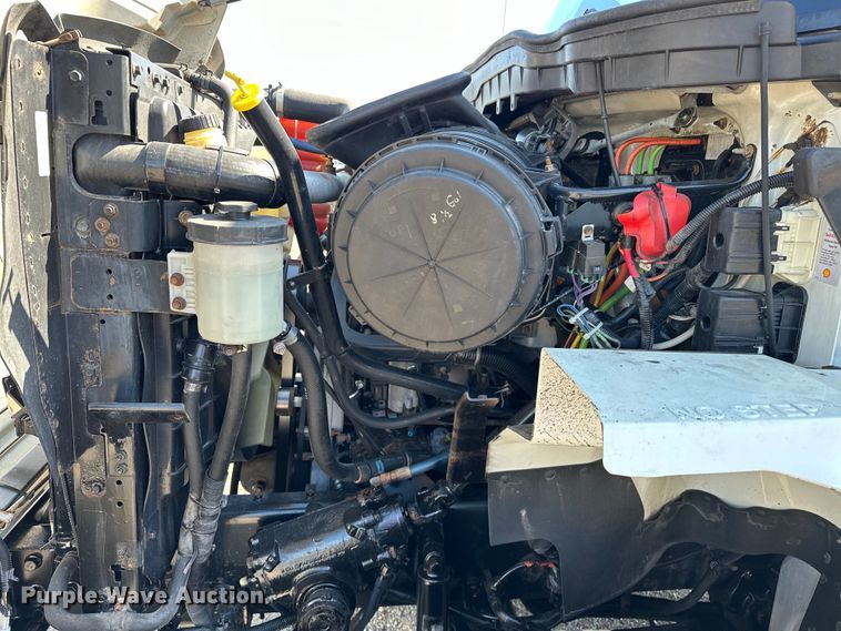 image for item EG1642 2014 International  WorkStar 7500 crane truck