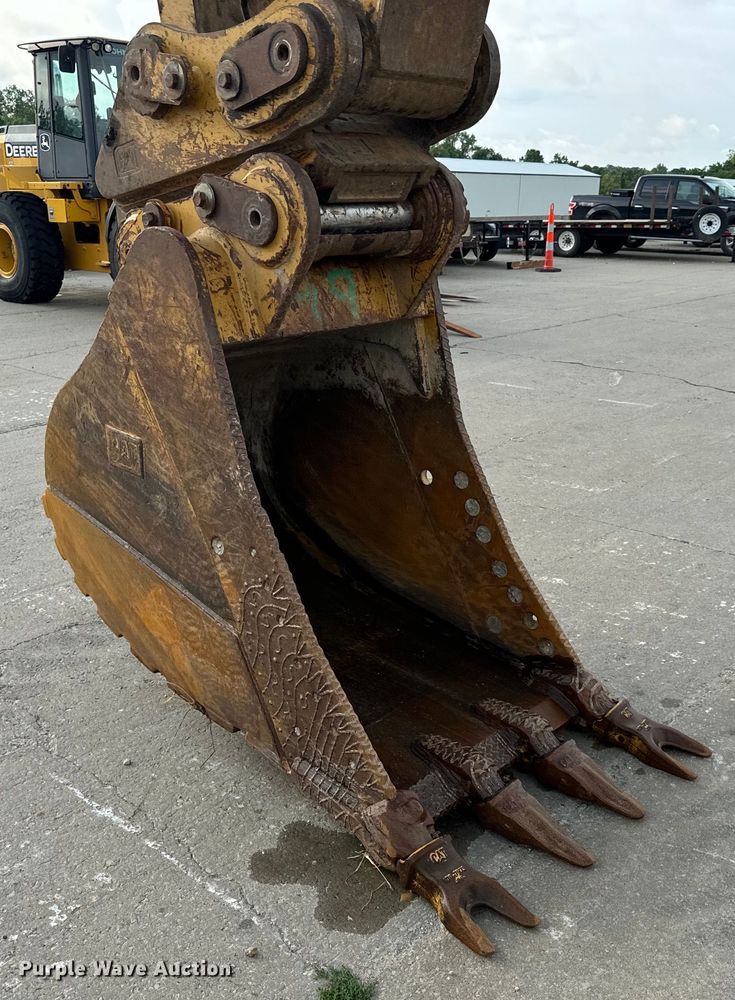 image for item EH6841 2017 Caterpillar  349FL excavator