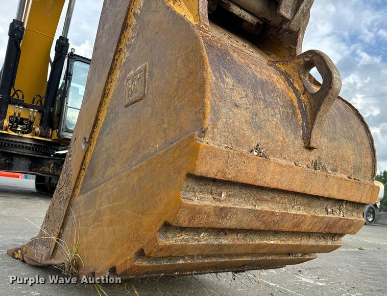 image for item EH6841 2017 Caterpillar  349FL excavator