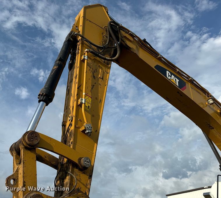 image for item EH6841 2017 Caterpillar  349FL excavator