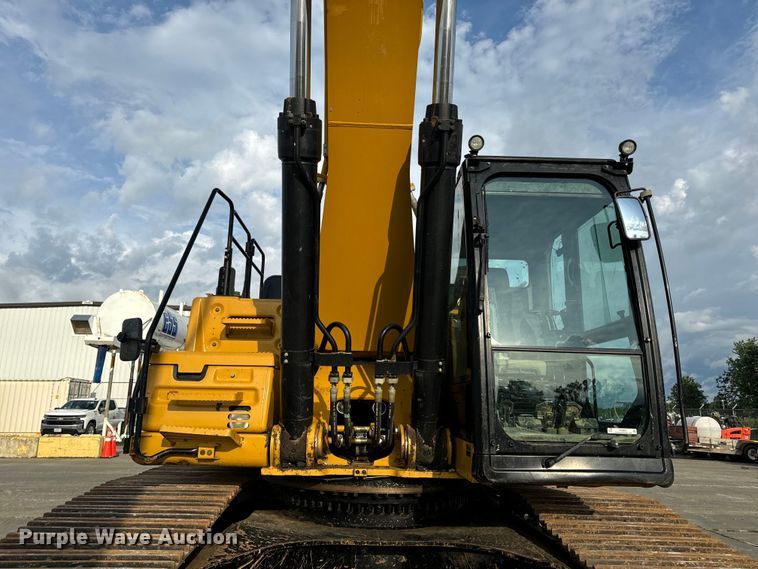 image for item EH6841 2017 Caterpillar  349FL excavator