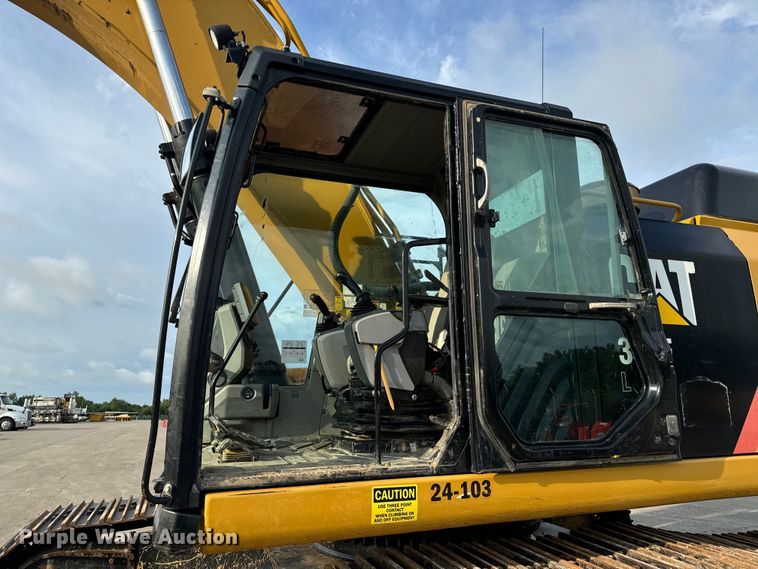 image for item EH6841 2017 Caterpillar  349FL excavator