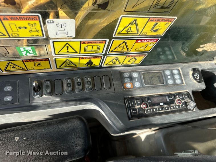 image for item EH6841 2017 Caterpillar  349FL excavator