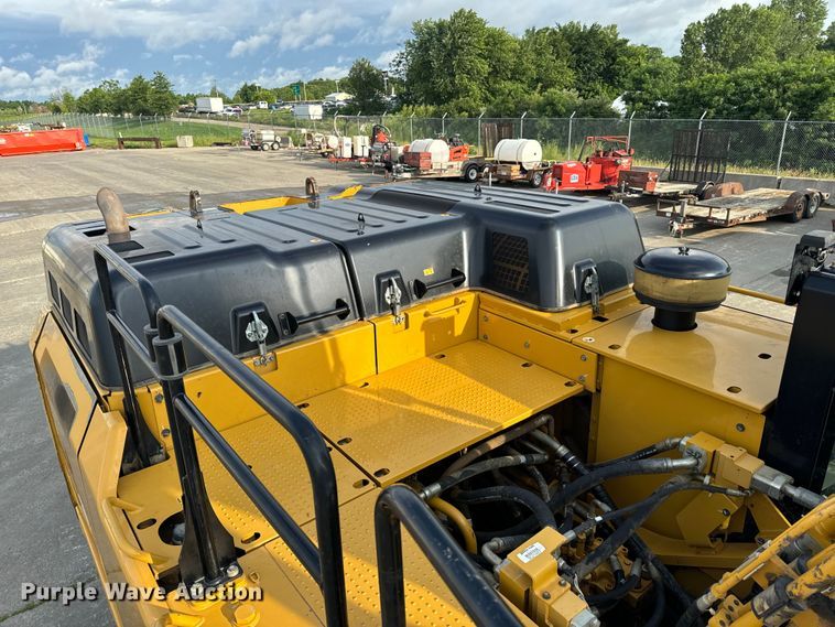 image for item EH6841 2017 Caterpillar  349FL excavator