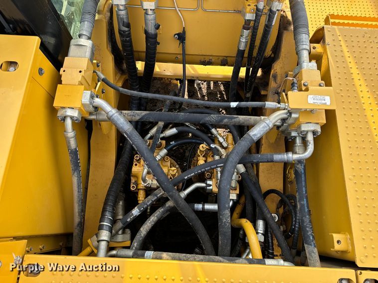 image for item EH6841 2017 Caterpillar  349FL excavator