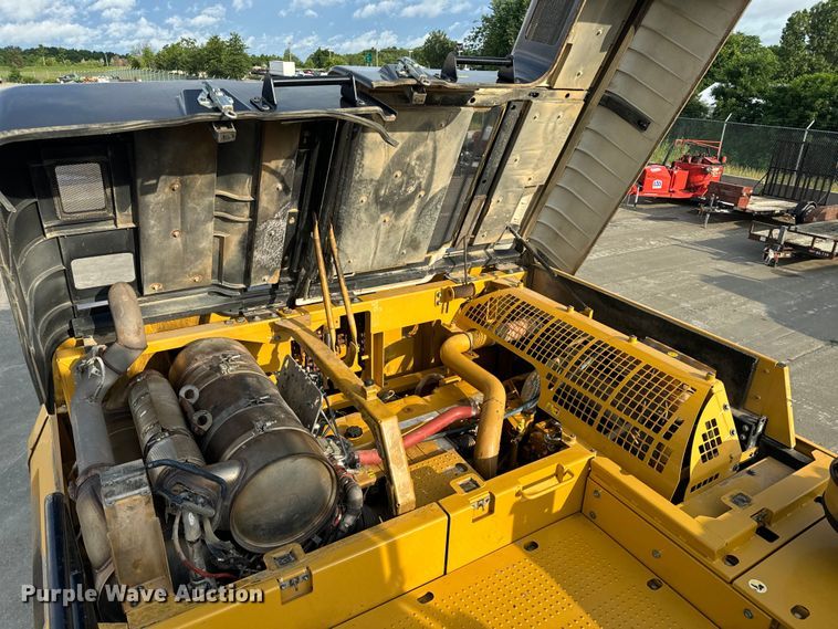 image for item EH6841 2017 Caterpillar  349FL excavator