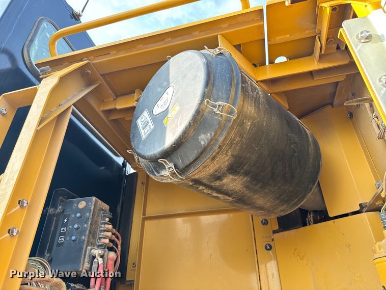 image for item EH6841 2017 Caterpillar  349FL excavator