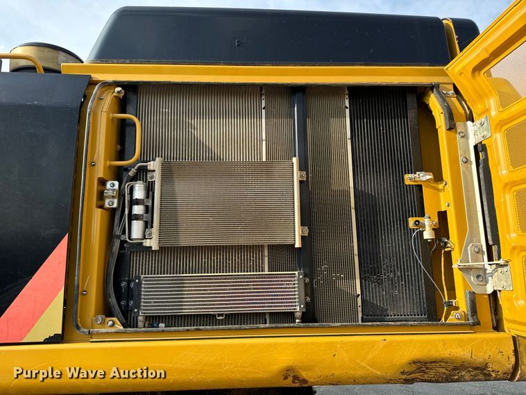 image for item EH6841 2017 Caterpillar  349FL excavator