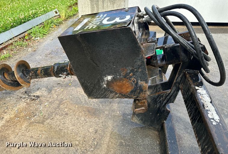 image for item EH6878 Edge 1650GL skid steer auger