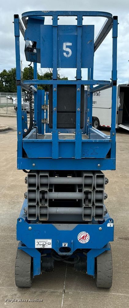 image for item EH6879 2015 Genie GS2632 scissor lift