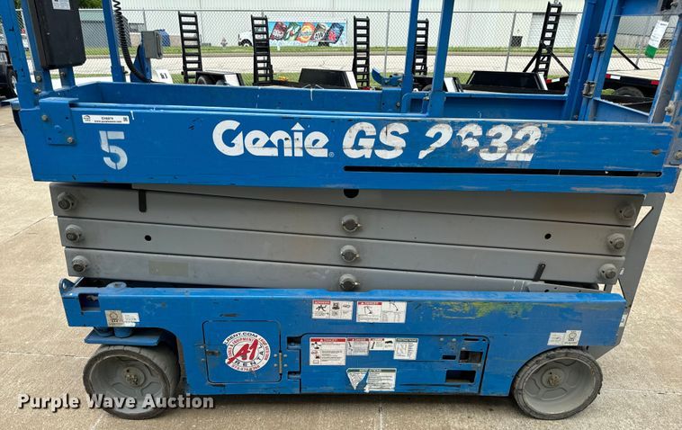 image for item EH6879 2015 Genie GS2632 scissor lift