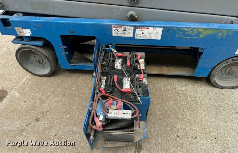 image for item EH6879 2015 Genie GS2632 scissor lift