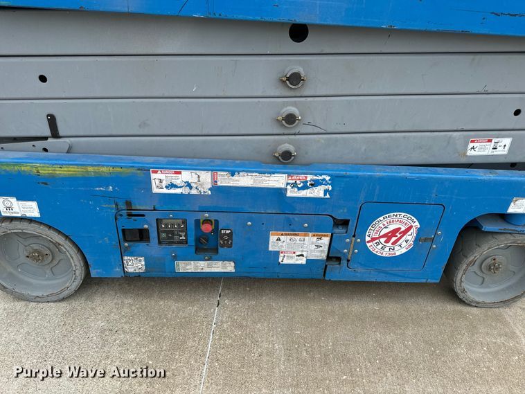 image for item EH6879 2015 Genie GS2632 scissor lift