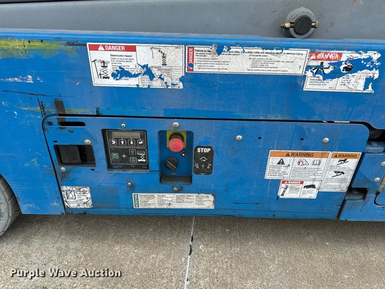 image for item EH6879 2015 Genie GS2632 scissor lift