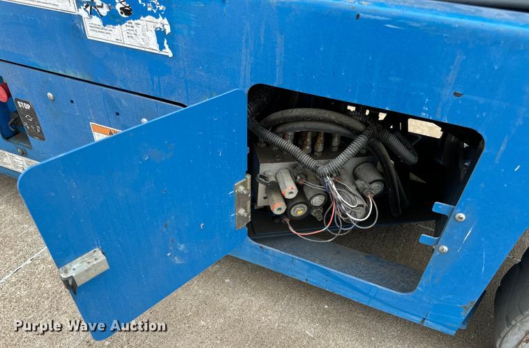 image for item EH6879 2015 Genie GS2632 scissor lift