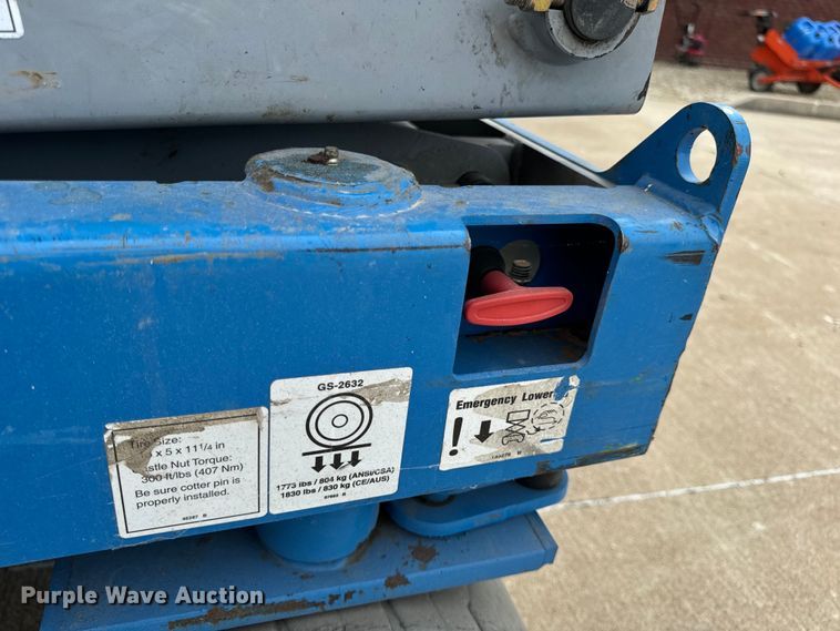 image for item EH6879 2015 Genie GS2632 scissor lift
