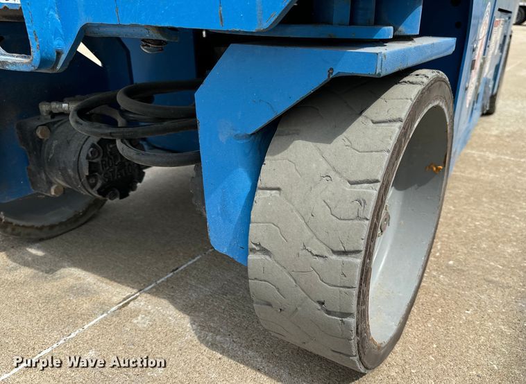 image for item EH6879 2015 Genie GS2632 scissor lift