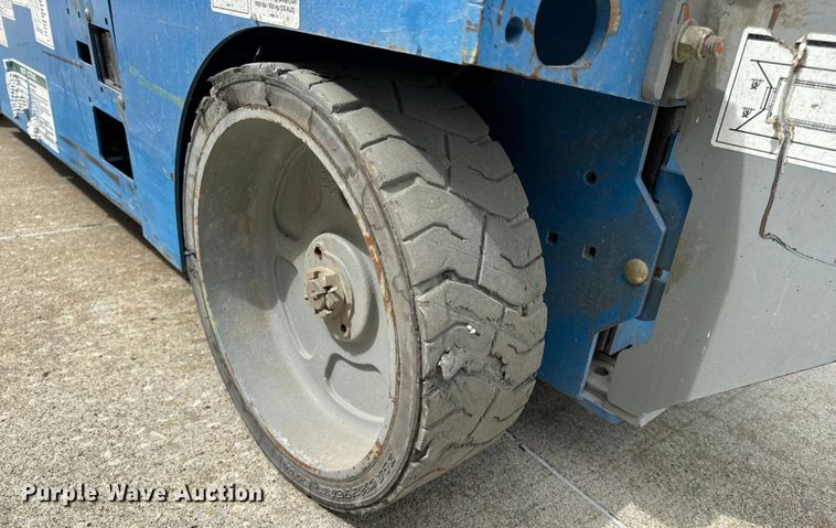 image for item EH6879 2015 Genie GS2632 scissor lift