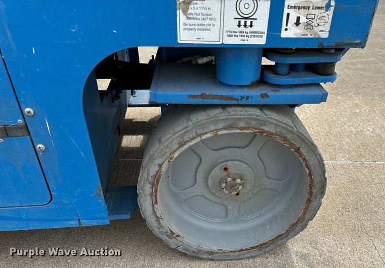 image for item EH6879 2015 Genie GS2632 scissor lift